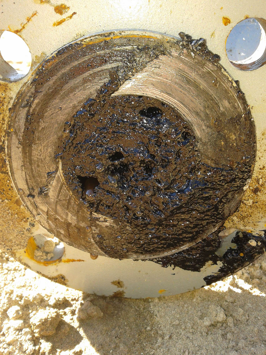 Study on Two-Phase Oil–Water Gelling Deposition Behavior in Low-Temperature Transportation