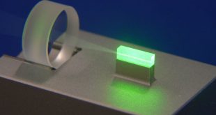 13 dB squeezed vacuum states at 1550 nm from 12 mW external pump power at 775 nm-Advances in Engineering