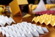 Discrete symmetries control geometric mechanics in parallelogram-based origami - Advances in Engineering